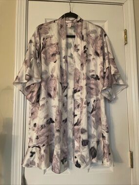 Victoria's Secret Bridal Satin Robe in Pale Pink and Ivory